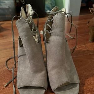 Taupe Size 8 heels